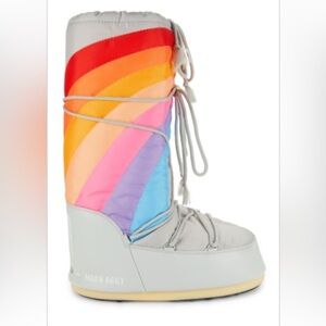 NWT MOON BOOT Rainbow Calf Boots